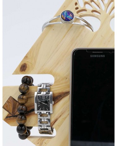 Sur cet organiseur en bois massif, vous pouvez ranger bijoux, montre, téléphone et bien d'autres choses !