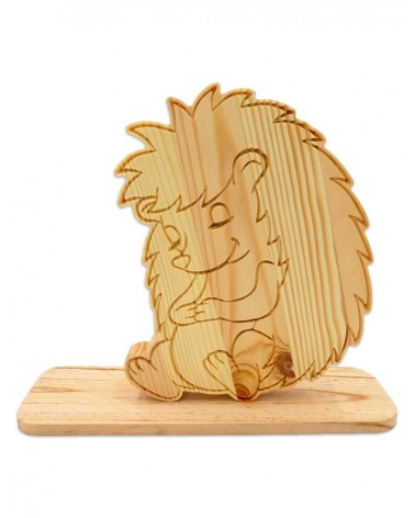 Pour votre enfant, une très jolie figurine de hérisson rigolo en bois massif !